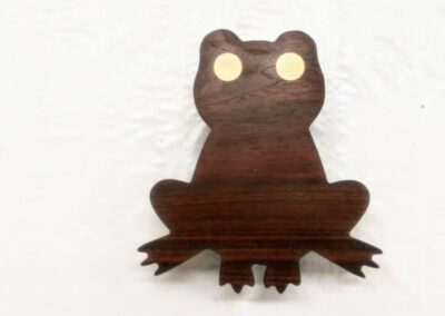 Frog shape cutting board