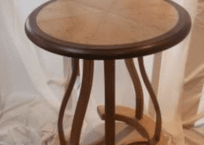 bedside-wood-round-table