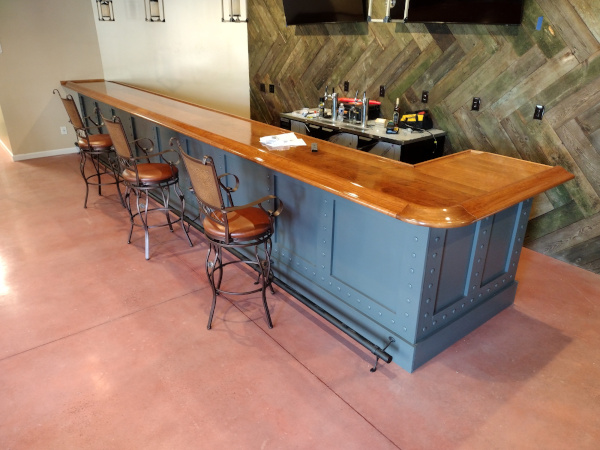 Custom-bar-table
